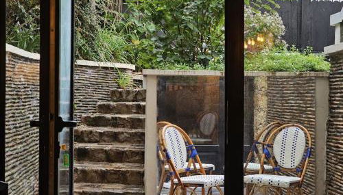 In city center and next to the train station - Foto 5