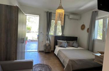 Thekla Guesthouse - Foto 1