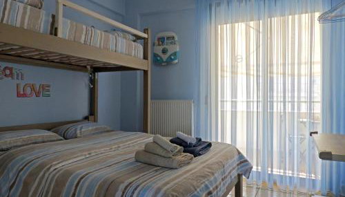 Seafront Family Apartment & free parking, the Cruiseflat - Foto 5, furniture, towels