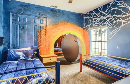 The Marvel Mansion 5BR Pool Home Near Disney World - Foto 21