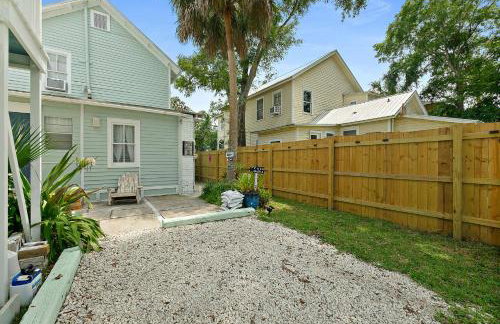 Casa Maria 2- Charming, Quaint Apt Next to Everything Downtown! - Foto 26