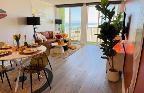 Oceanfront 2 BR w Pool & Parking 234 - Foto 31