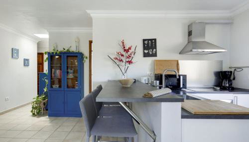 El Almendro - Photo 2