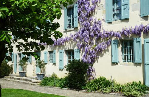 The Courtyard - Photo 20