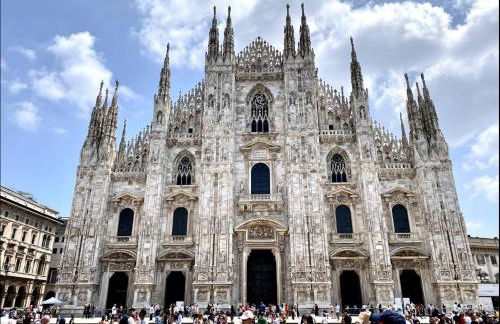 Wonderful downtown apartment-HD NETFLIX, KING-SIZE BED, two minutes' walk from metro - Foto 20