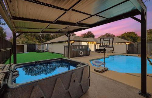 Plano Perfect Getaway - Pool Hot Tub BBQ Grill - Foto 2