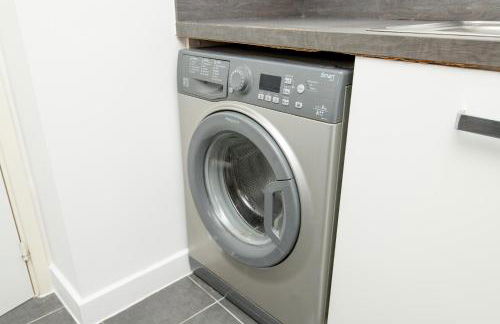 Manchester Cityside Deluxe Stay - 3 Bedroom House Great for Family with Free Parking & Garden - Foto 18