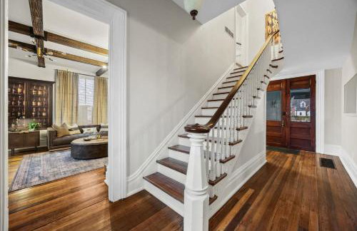 Bourbon-themed home w arcade & hot tub for groups - Foto 36