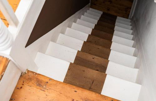 Modern 2BD Victorian Home Near Town Centre - Foto 21