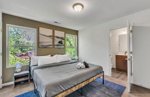 4BR Townhouse King Bed 2-Story Near NC State - Foto 4