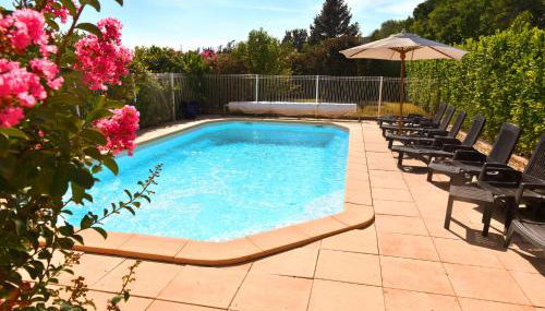 Maison Super Calme et Confortable - Idéalement Située - Clim - Vue Montagnes - Piscine Partagée - Parking Gratuit - Lou Tranquillou - Foto 4, Garden, sunbed, Garden view