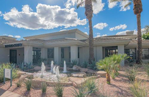 Family Getaway Near Grayhawk Golf , Parking - N244 - Foto 44