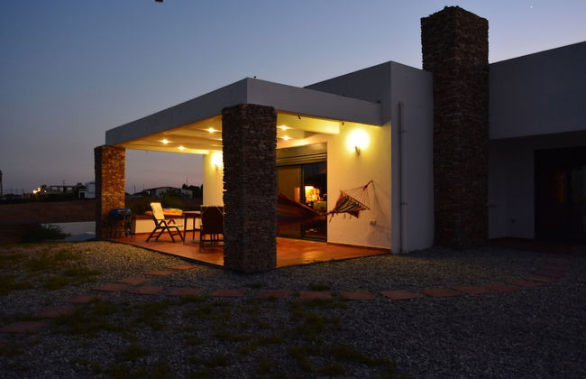 Cristelia Luxury Sea Front & Pool Villa - Foto 39