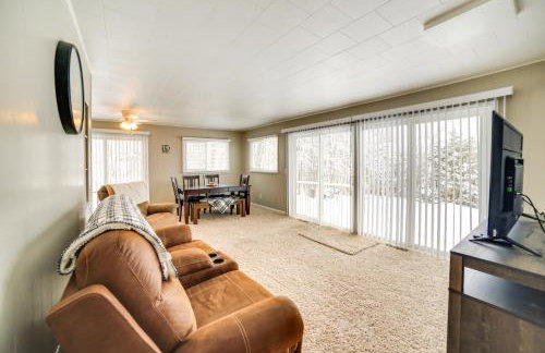 Manistique Lake Retreat with Dock! - Foto 5