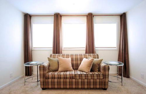 Walk to All-2King Beds-3BA-Washer-Dryer-Highlands - Foto 2