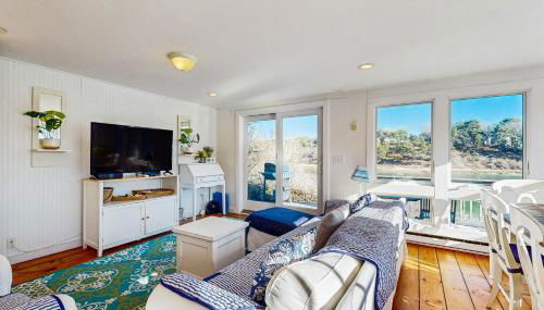 A Chatham Pearl on Oyster River - Photo 2