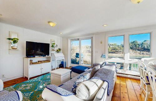 A Chatham Pearl on Oyster River - Photo 2