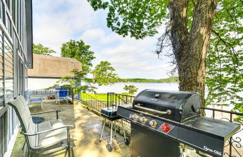 Beach and Dock! Lakefront Ozarks A-Frame Retreat - Foto 28