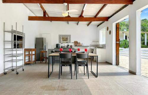 Sítio com Churrasqueira, Piscina, Lago e Natureza - Foto 18