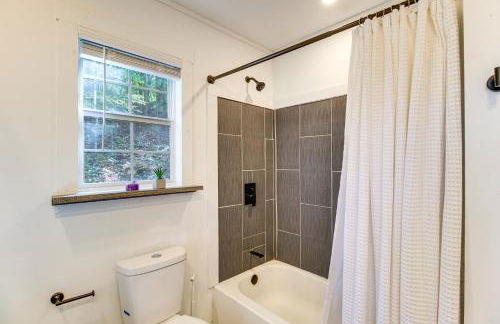 Deck and Grill Cozy Cottage in Talking Rock! - Foto 21