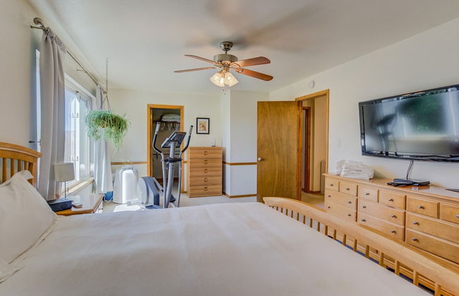 4 BR Country Home in Suburbs W/trails & Parks - Foto 8