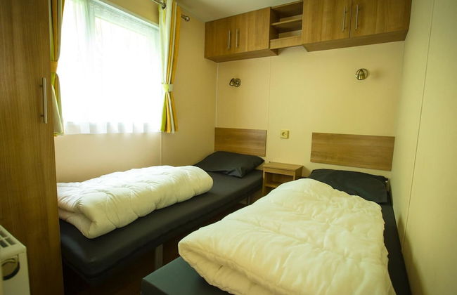 Apartment in Utrecht Near Historic Windmill - Photo 2