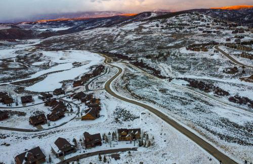 Mtn View Granby Condo with In-Unit Hot Tub! - Foto 42