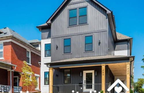 Luxury Escape 4BR 3 bath Oasis in Historic Old Town - Foto 8