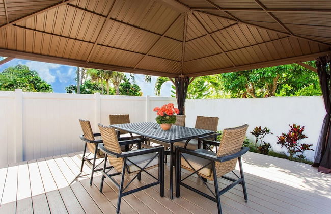 Amalfi Vacation Rental: Stylish 3-BR Retreat Steps from Vanderbilt Beach. Relax by the Private Pool and Enjoy Modern Amenities. Ideal for Families with Easy Access to Mercato and Local Attractions - Foto 36