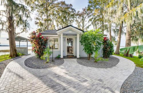 Hot Tub and Fire Pit Lakefront Home on Lake Eloise - Foto 32