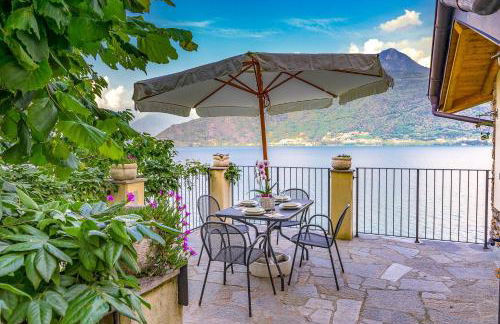 Rustico di Pianello Naturstein-Ferienhaus am See - Foto 1