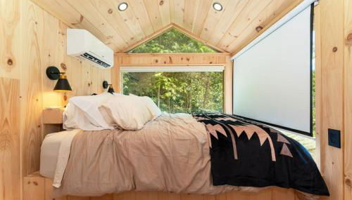 Vesta Nook With Shower Queen Bed & pullout sofa - Photo 4