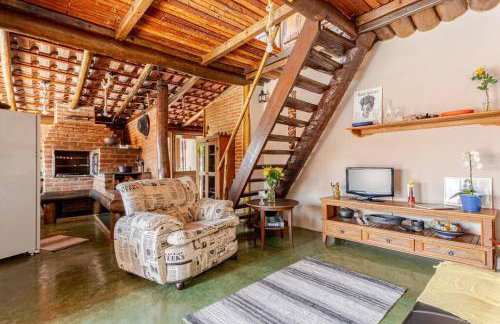 Casa de Hospedes Chalé Rustico com Banheira e Piscina Privativa a 1h de SP Espaço Totalmente Privativo - Foto 9