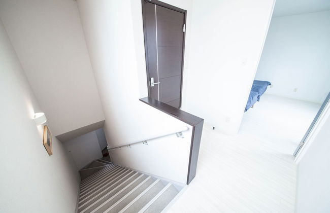 ROADSIDE HOUSE - Photo 23