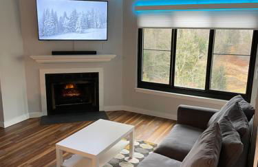 Modern Condo with Ski In & Ski Out - Silver Creek Lodge, Snowshoe - Foto 1