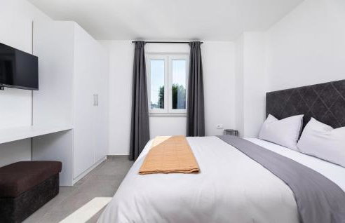 Awesome Home In Lakmartin - Photo 18