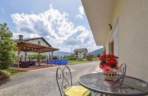 2 Bedroom Amazing Home In Sovramonte - Foto 14