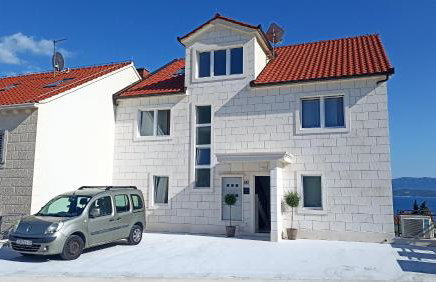 The Father's House - Photo 34