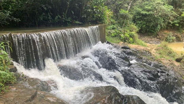 Cascada en el entorno de Guavate
