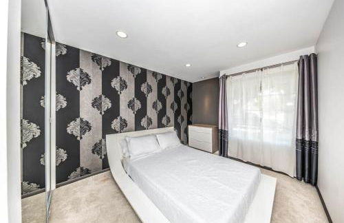 Luxury 3BR with Cabana Oasis Pool & Style - Foto 33