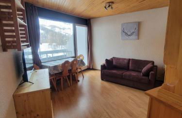 "Miramonte" appartement avec terrasse vue montagne et parking privatif sous-sol, à proximité immédiate des pistes, cœur de Vars les Claux, secteur point show avec commodités et piscine chauffée de plein air - Foto 6