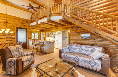Spacious Rifle Cabin w/ Deck + Mountain Views! - Foto 4