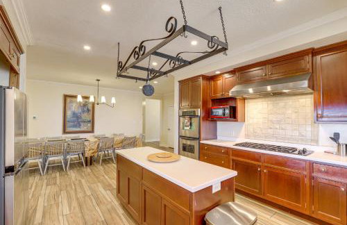 Spacious Group Retreat with Game Room in Marshall! - Foto 9