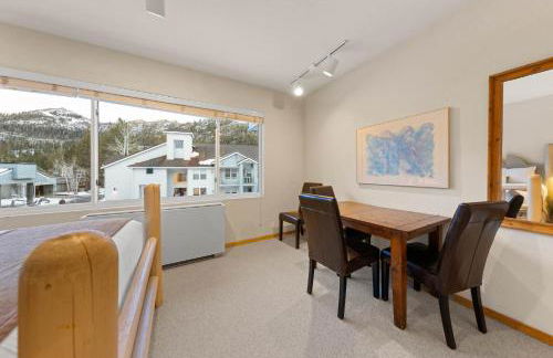 Palisades Tahoe Lodge Rentals Studio #256 - Foto 8