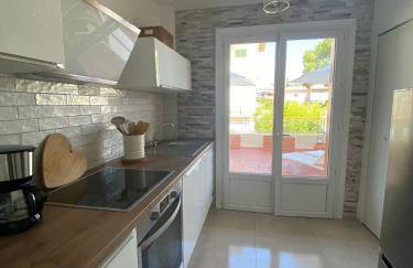 Sanary- La vie est belle- Centre Ville 2 minutes à pied- Plage 5 minutes - Foto 6