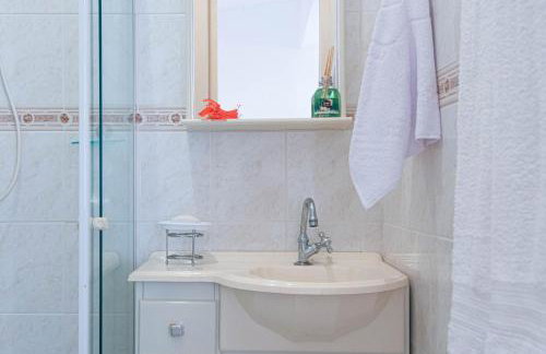 Casa em condomínio com piscina na melhor localização de Búzios - Foto 34