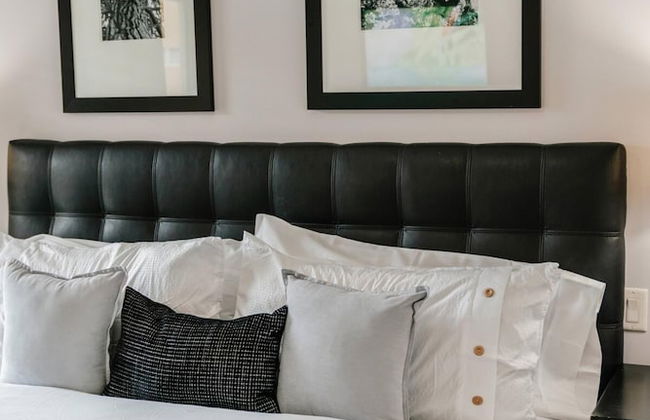 Lakefront Pool Side Townhouse -barona Beach - Photo 11