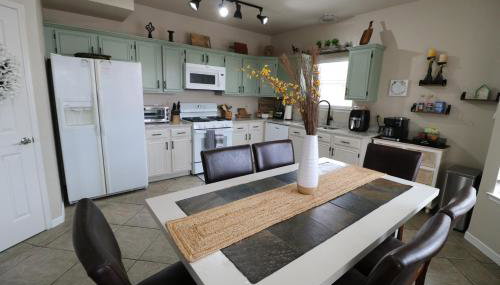 Sunset Escape & Basketball Court - Foto 2