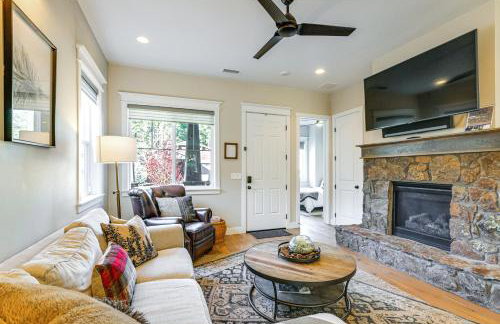 Hot Tub and Fire Pit Modern Flagstaff Home - Foto 3