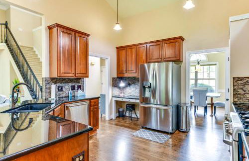 2 Mi to Lake Norman Home with Deck in Huntersville! - Foto 10